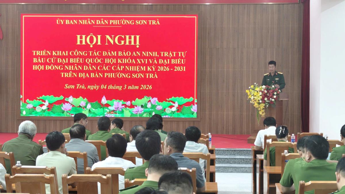 Thượng tá Nguyễn Hoàng Mẫn phát biểu tại buổi hội nghị