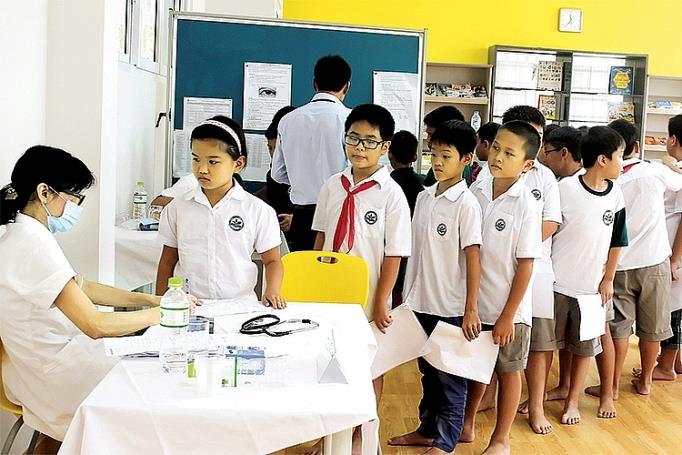 Mỗi cơ sở giáo dục cần được "kết nối" với một trạm y tế cơ sở làm điểm tựa chuyên môn.
