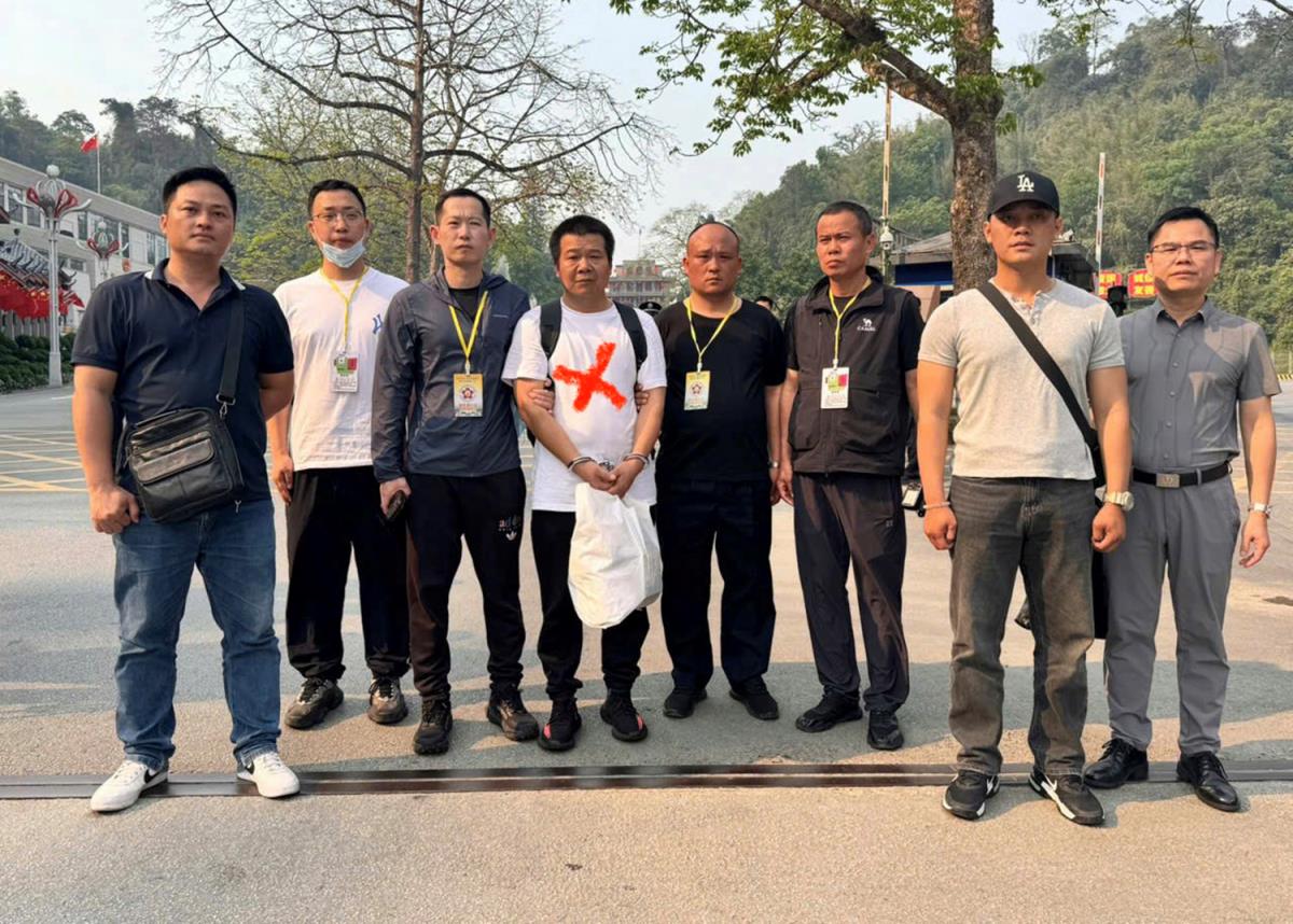 Bắt giữ và bàn giao đối tượng truy nã quốc tế lẩn trốn tại Đà Nẵng