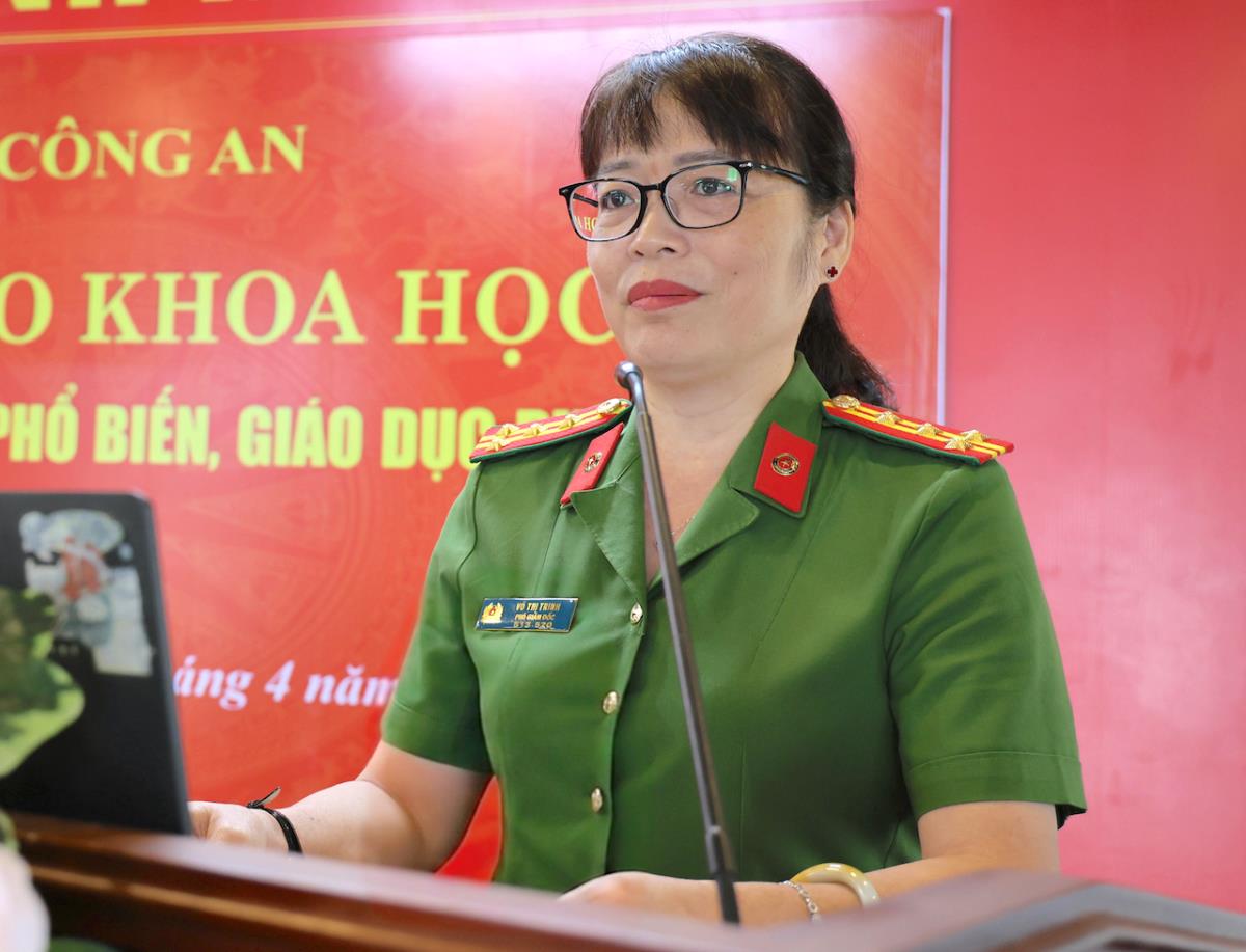 Đại biểu tham dự hội thảo