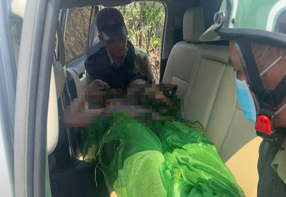 Lực lượng chức năng có mặt hỗ trợ các nạn nhân, làm rõ vụ việc. Ảnh: T.T