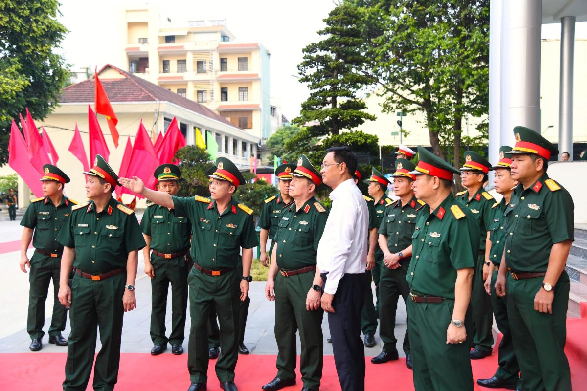 Đại tướng Nguyễn Trọng Nghĩa thăm, làm việc tại các đơn vị trên địa bàn Đà Nẵng