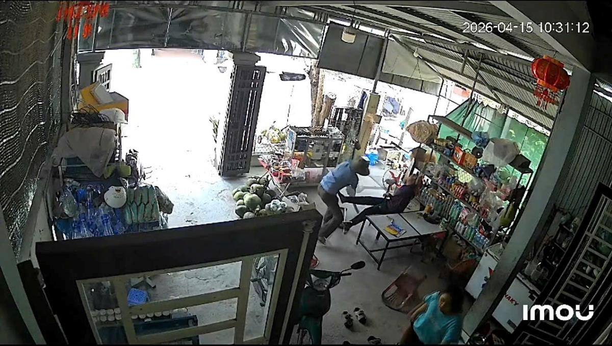 Đối tượng đã bị khống chế và đưa về trụ sở Công an xã