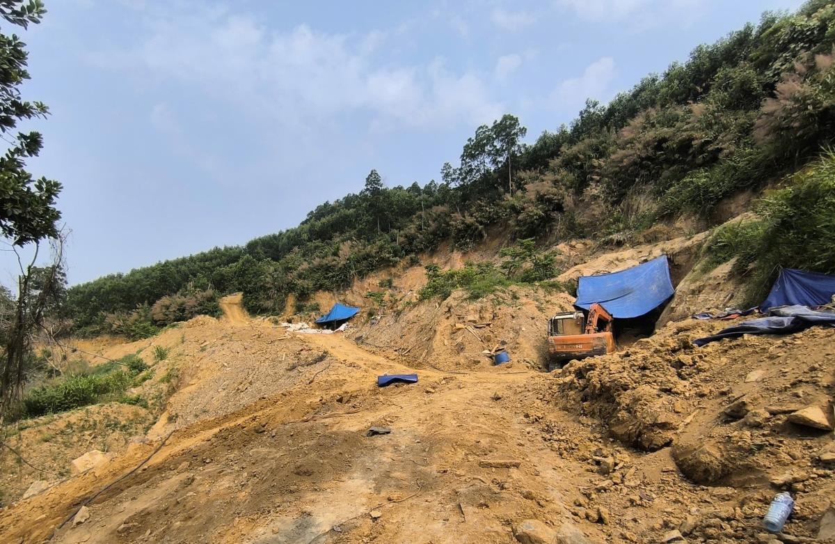 Lập chuyên án đấu tranh, triệt phá toàn bộ các điểm khai thác vàng trái phép tại khu vực Hố Nước