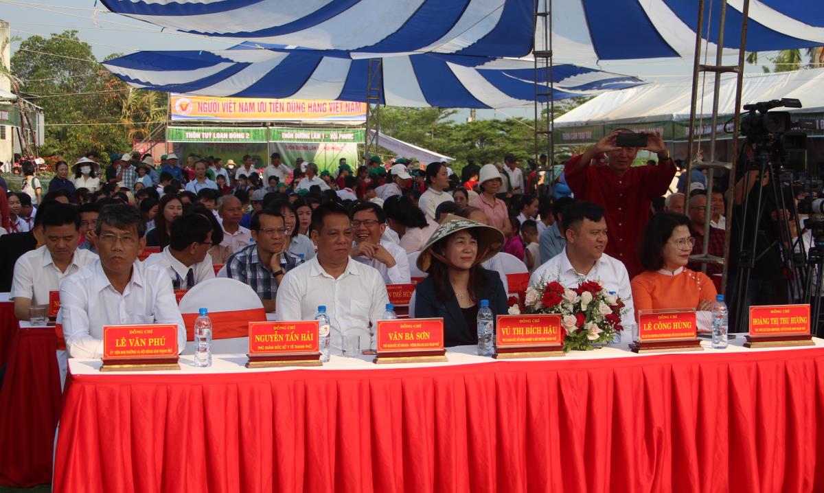 Công an xã Hoà Vang bảo vệ an ninh trật tự tại Lễ hội và phiên chợ.