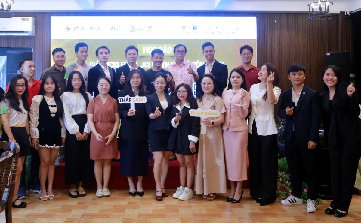 Dự án "Thắp sáng" khảo sát lắp đặt các công trình mang lại ánh sáng cho người dân vùng cao Đà Nẵng