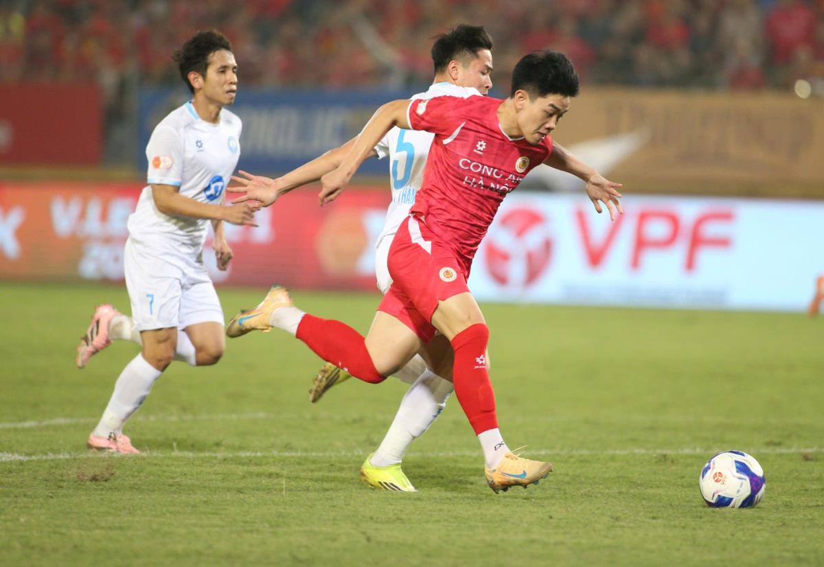 Đình Bắc và Công an Hà Nội không chỉ chắc chắn về ngôi vô địch, mà còn hướng đến kỷ lục về điểm số.