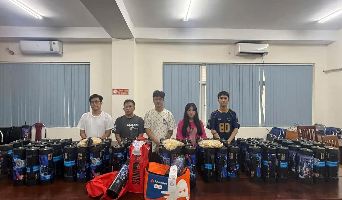 Các đối tượng Huỳnh Đức Huy, Thư, Hạnh, Duy, Thanh Huy. Ảnh: Công an TP Hồ Chí Minh