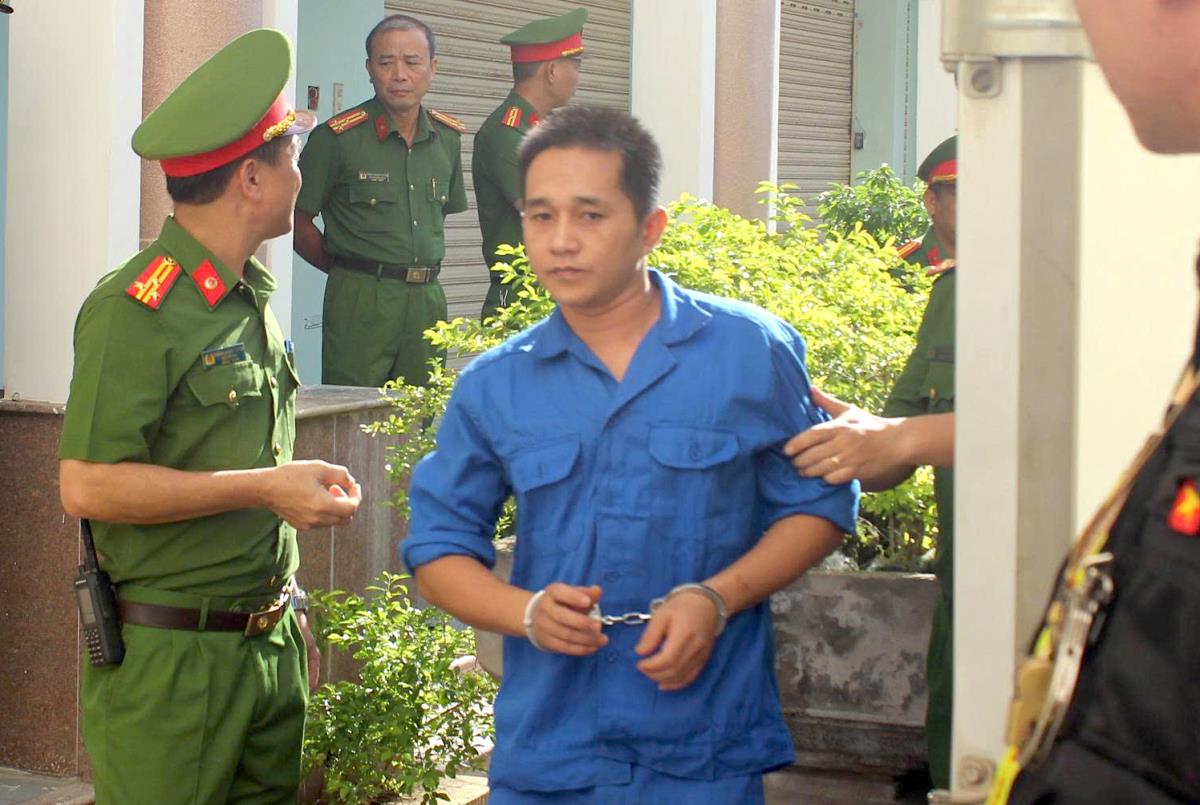 Phiên tòa được xét xử công khai, bắt đầu từ 8 giờ ngày 26-5