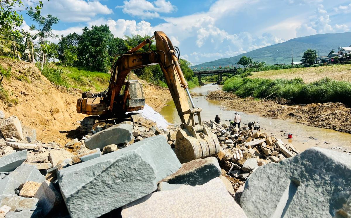 Nhà thầu đang tìm kiếm nguồn vật liệu để đẩy nhanh tiến độ.
