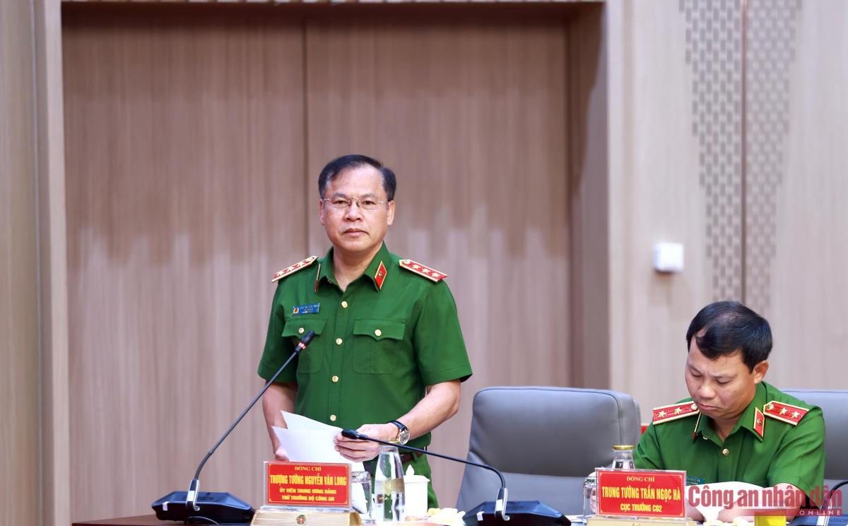 Toàn cảnh Phiên họp.