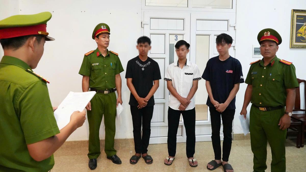 Cơ quan Công an khởi tố các đối tượng.