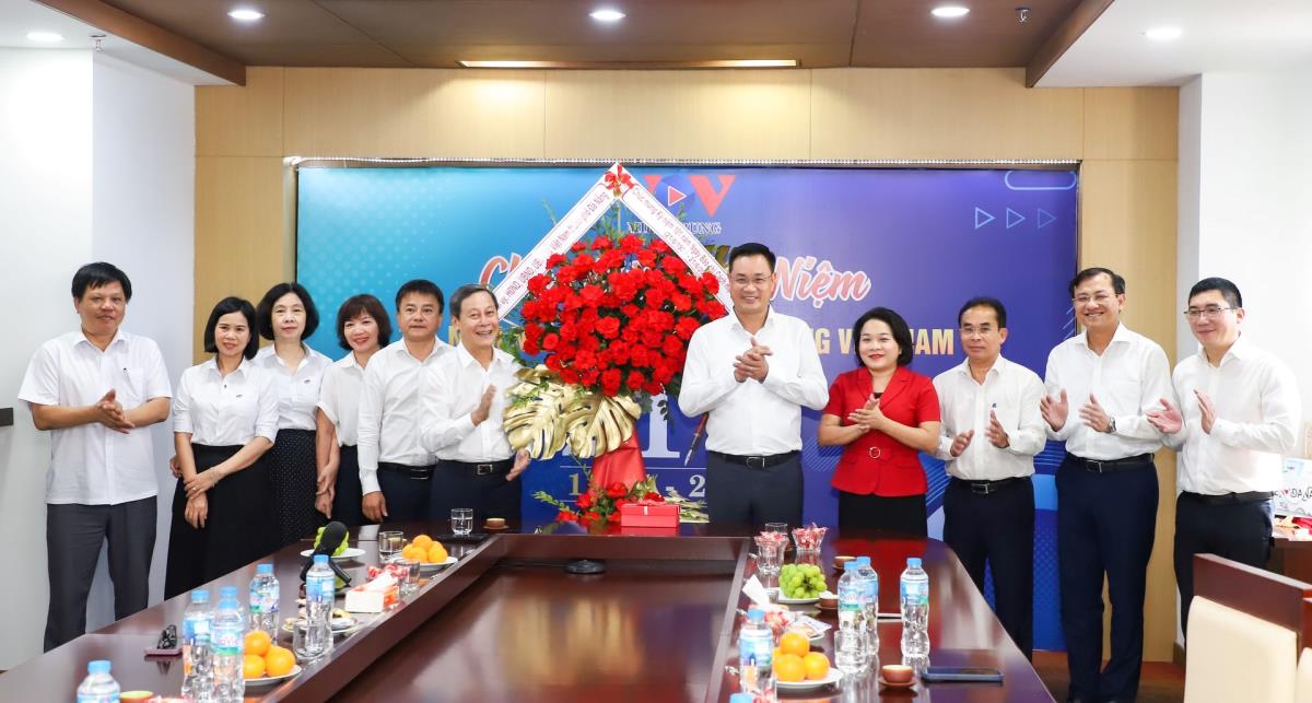 Bí thư Thành ủy thăm, chúc mừng Trung tâm Thông tin Thông tấn xã Việt Nam khu vực miền Trung - Tây Nguyên