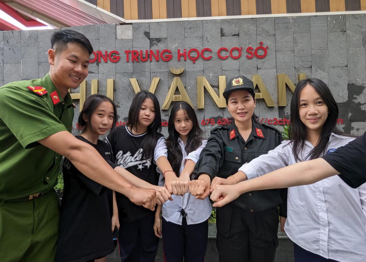Hành trình gieo bình yên của những người lính cơ động Công an Thủ đô