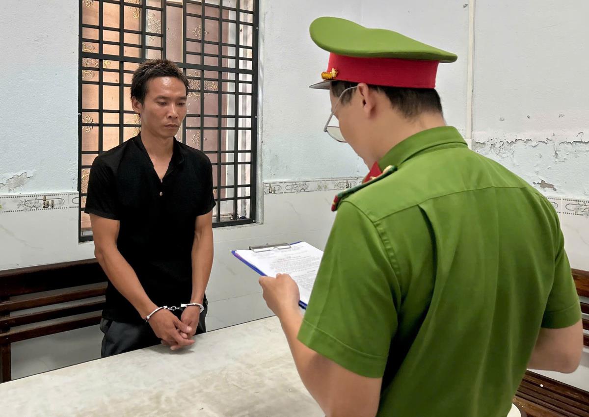 Công an P. Hòa Cường bắt tạm giam đối tượng Nhân.