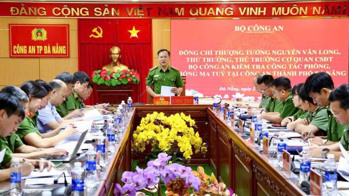 Thứ trưởng Nguyễn Văn Long kiểm tra công tác phòng, chống ma túy tại Công an TP Đà Nẵng
