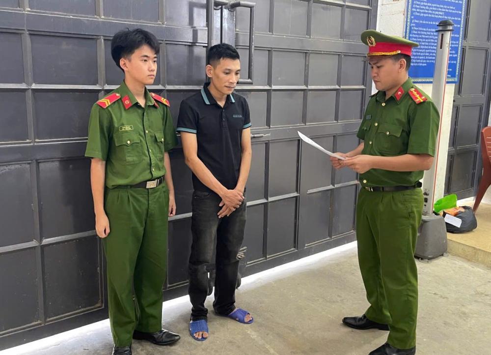 Đối tượng Anh bị khởi tố, bắt tạm giam.