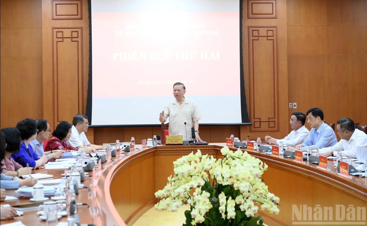Tổng Bí thư, Chủ tịch nước Tô Lâm phát biểu chỉ đạo phiên họp.