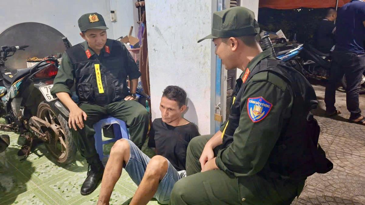 Các đối tượng bị bắt giữ
