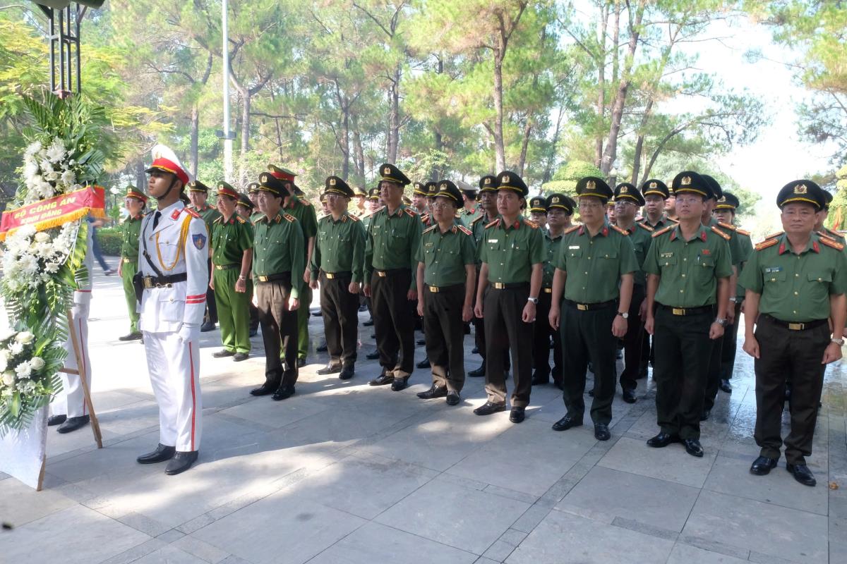 Thượng tướng Lê Quốc Hùng phát biểu bày tỏ lòng tri ân sâu sắc đối với các Mẹ Việt Nam Anh hùng, các Anh hùng Liệt sĩ và người có công với cách mạng