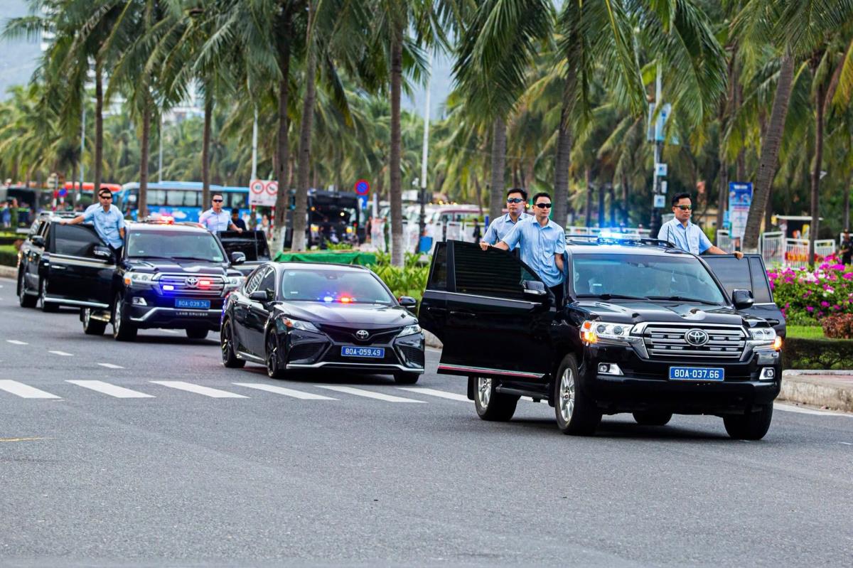 Nội dung hợp luyện tình huống bảo vệ yếu nhân.