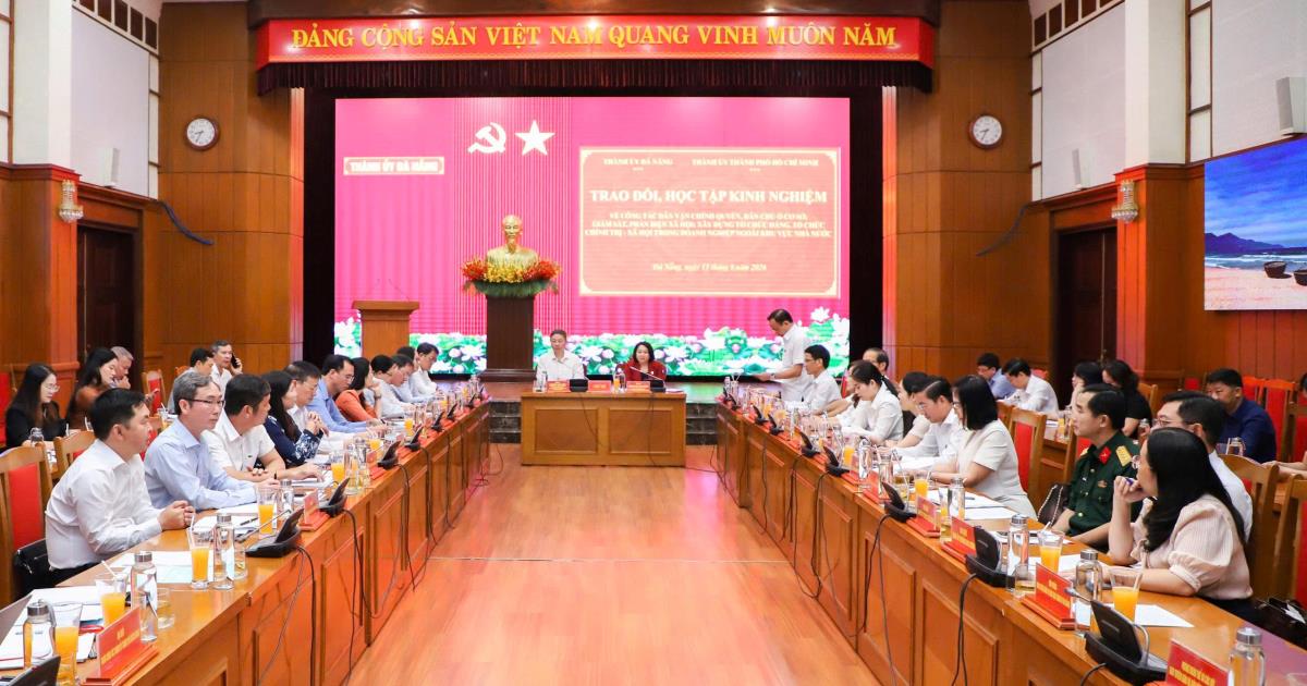 Trưởng Ban Tuyên giáo và Dân vận Thành ủy Thành phố Hồ Chí Minh Dương Anh Đức phát biểu tại buổi trao đổi