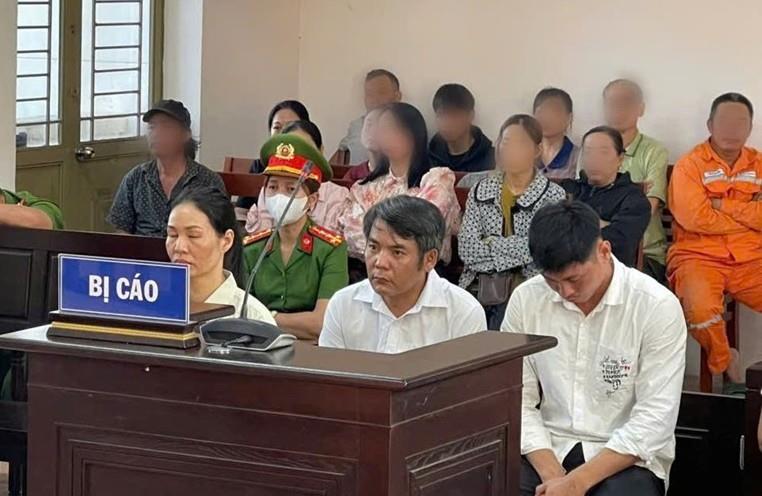 Các bị cáo tại phiên tòa.