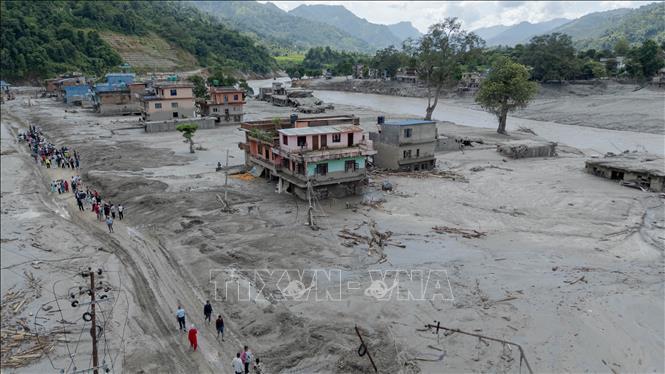 Hiện trường lũ quét tàn phá nghiêm trọng ở khu vực Nuwakot ở Nepal ngày 27-8-2026. Ảnh: THX/TTXVN