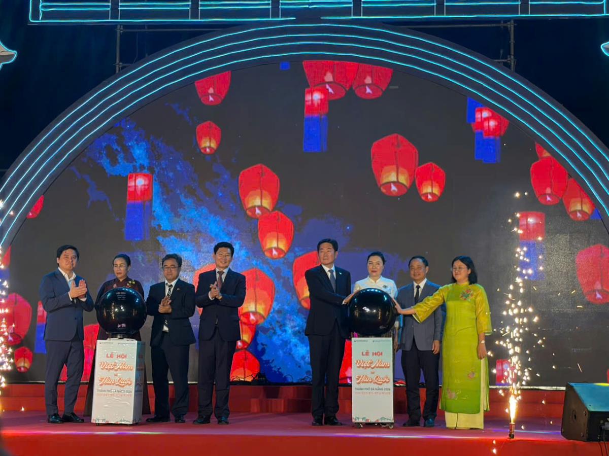 Các nghệ sĩ từ Hàn Quốc đến Đà Nẵng biểu diễn nhân Lễ hội Việt Nam - Hàn Quốc TP Đà Nẵng lần thứ V-2026.