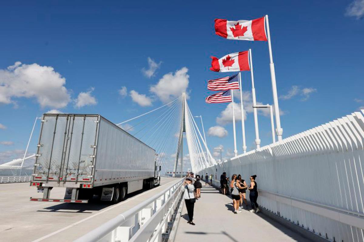 Mỹ áp mức thuế 50% đối với khoảng 20 tỷ USD hàng hóa Canada.