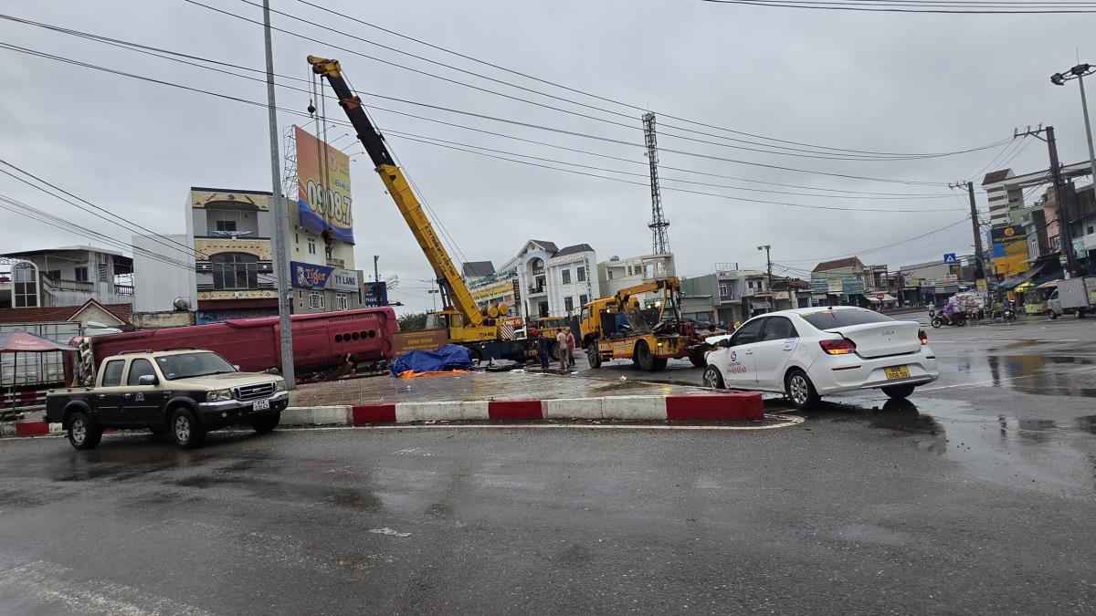 Các đơn vị nghiệp vụ khám nghiệm hiện trường, điều tra nguyên nhân vụ tai nạn