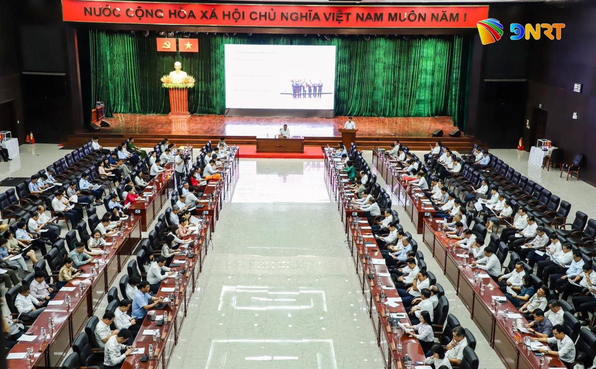Các đồng chí lãnh đạo thành phố Đà Nẵng dự buổi gặp mặt.