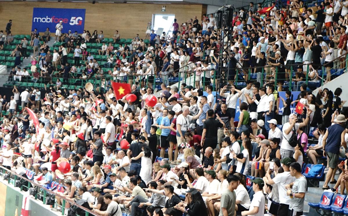 Tuyển Pickleball Việt Nam ngược dòng ngoạn mục, thẳng tiến bán kết