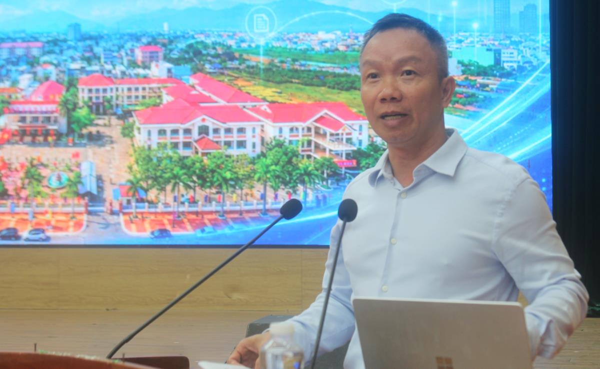 Đông đảo các đại biểu 03 xã, phường tam dự Hội nghị chia sẻ chuyển đổi số năm 2026 do UBND phường Hòa Khánh tổ chức.