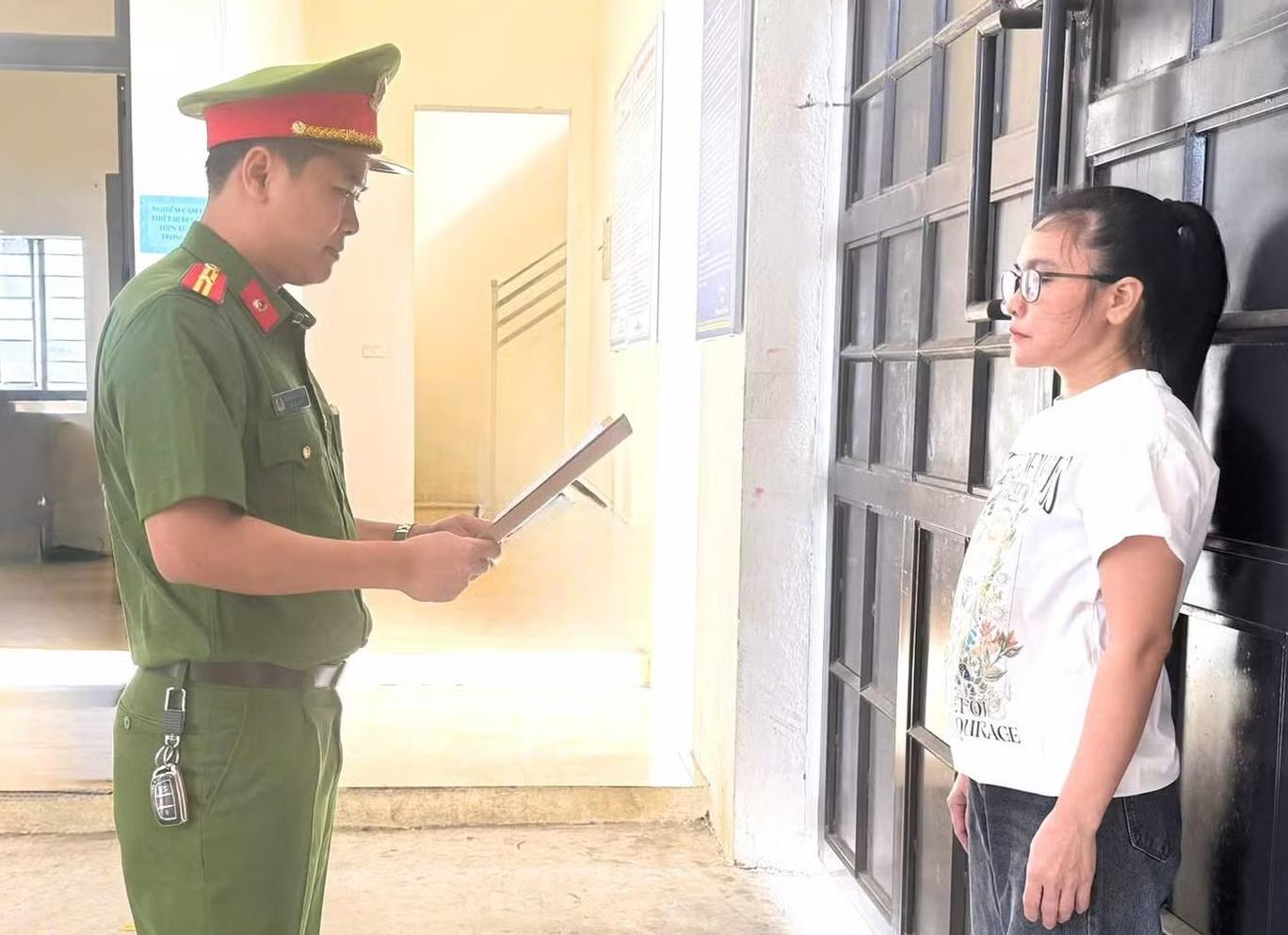 Đang được hoãn thi hành án, người phụ nữ tiếp tục lừa đảo