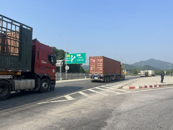 Các loại phương tiện cấm lưu thông trên cao tốc đều chấp hành theo quy định di chuyển trên QL1A đoạn qua địa phận Thừa Thiên Huế.