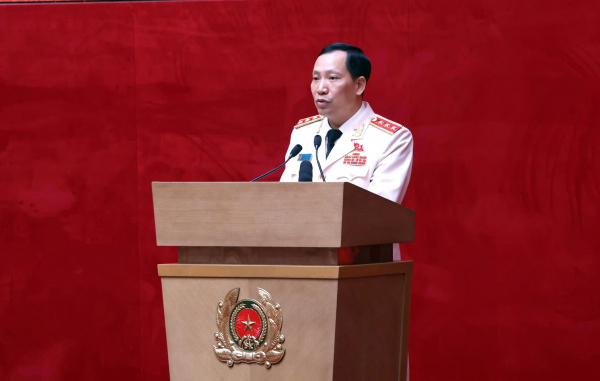 Thứ trưởng Lê Văn Tuyến phổ biến Quy chế bầu cử tại Phiên trù bị.