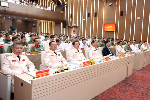 Chủ tịch nước Lương Cường, Bộ trưởng Lương Tam Quang với các đại biểu dự hội nghị.