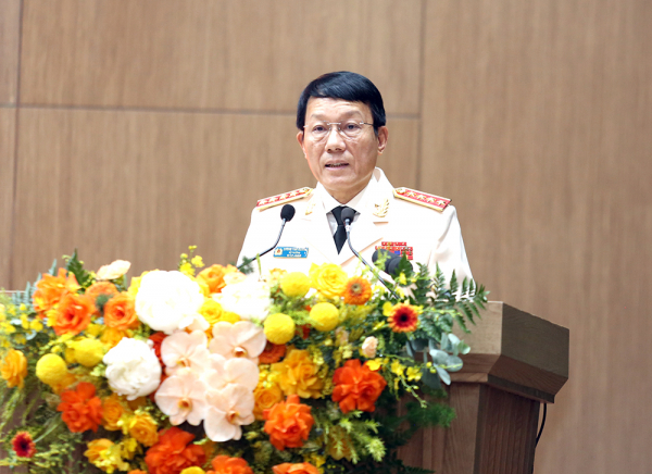 Bộ trưởng Lương Tam Quang phát biểu khai mạc hội nghị.