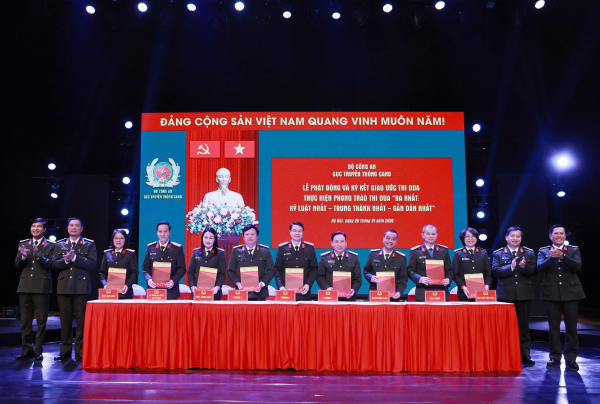 Cục Truyền thông CAND phát động và ký giao ước thực hiện Phong trào thi đua Ba nhất