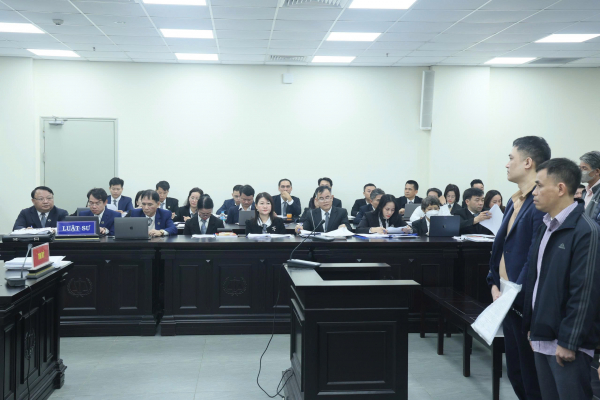 Các luật sư tham dự phiên tòa.