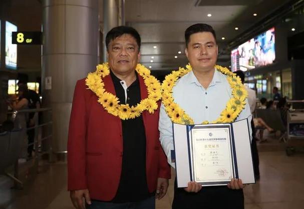 Lại Lý Huynh được trao tặng Huân chương Lao động hạng Nhất