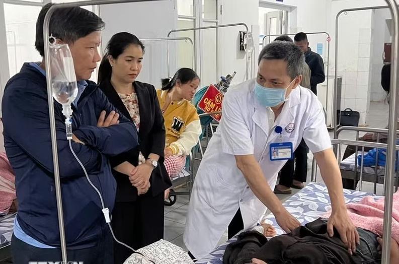 Hàng chục bệnh nhân nhập viện nghi bị ngộ độc thực phẩm ở Quảng Trị