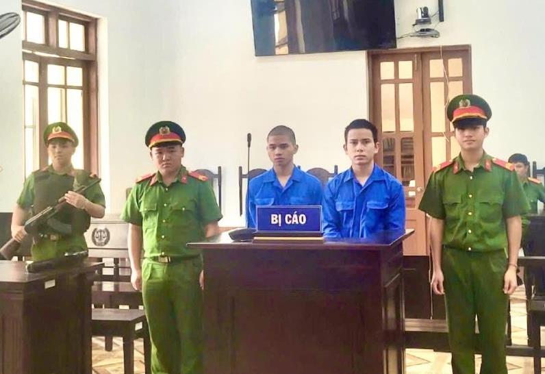 Đôi bạn nghiện cùng lãnh án