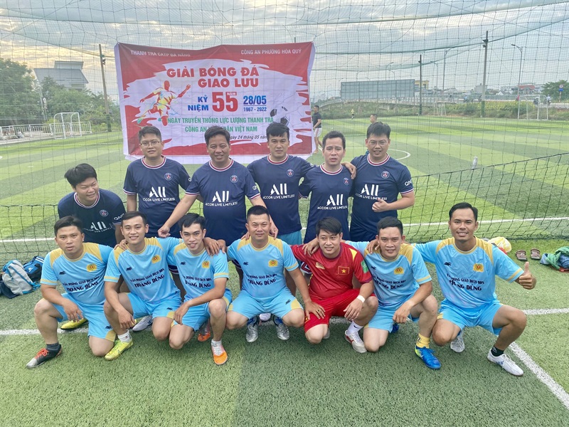 Đội bóng Thanh tra CATP và CAP Hòa Quý.