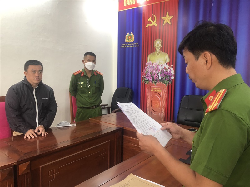 Do nợ nần, Vũ đã thuế chấp lô đất và lừa bán cho nhiều người.