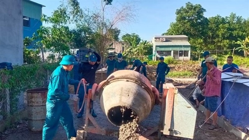 Hiện trường CBCS tập trung thi công tuyến đường.