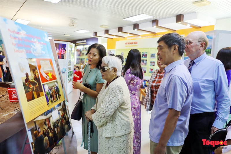 Triển lãm thu hút đông đảo người dân và cả khách quốc tế.