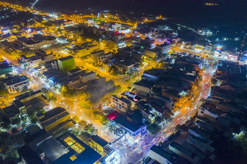 Khu phố chợ Nam Phước về đêm. Ảnh: Lê Trọng Khang