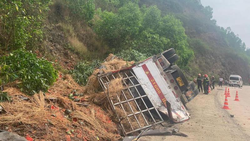 Hiện trường vụ tai nạn làm 4 người chết, 5 người bị thương.